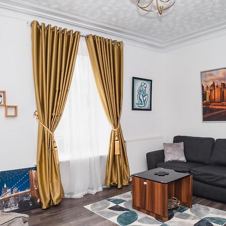 Entire Fabulous 2Bedroom First Floor Flat Located Within Close Proximity To City Centre & University Of Aberdeen With Private Parking Екстер'єр фото