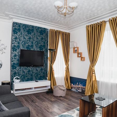 Entire Fabulous 2Bedroom First Floor Flat Located Within Close Proximity To City Centre & University Of Aberdeen With Private Parking Екстер'єр фото