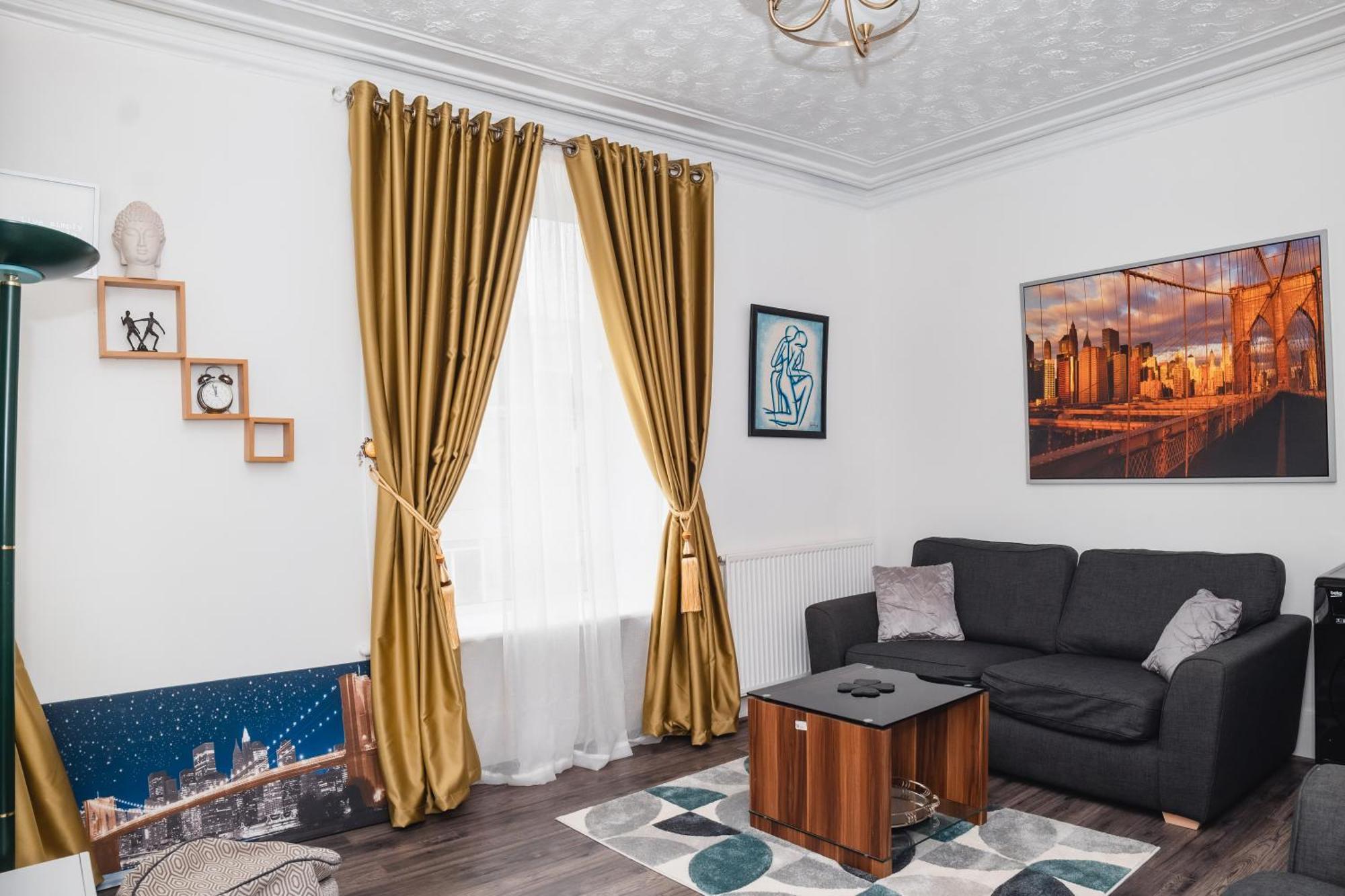 Entire Fabulous 2Bedroom First Floor Flat Located Within Close Proximity To City Centre & University Of Aberdeen With Private Parking Екстер'єр фото